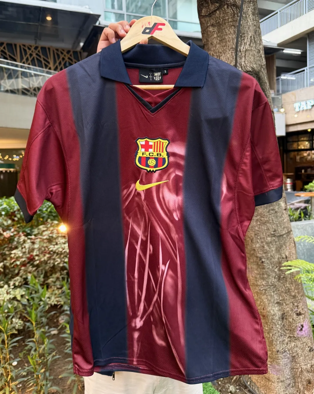 Image of Barcelona Travis Scott Drop shoulder retro