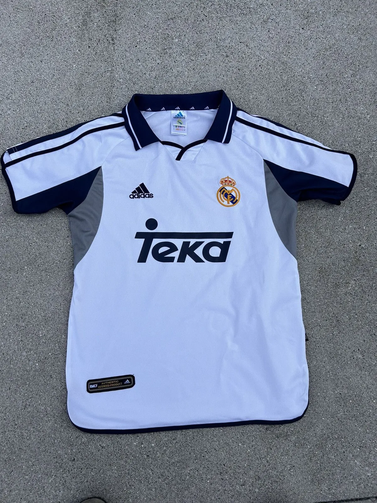 Image of Real Madrid 2001-02 Home Retro Kit